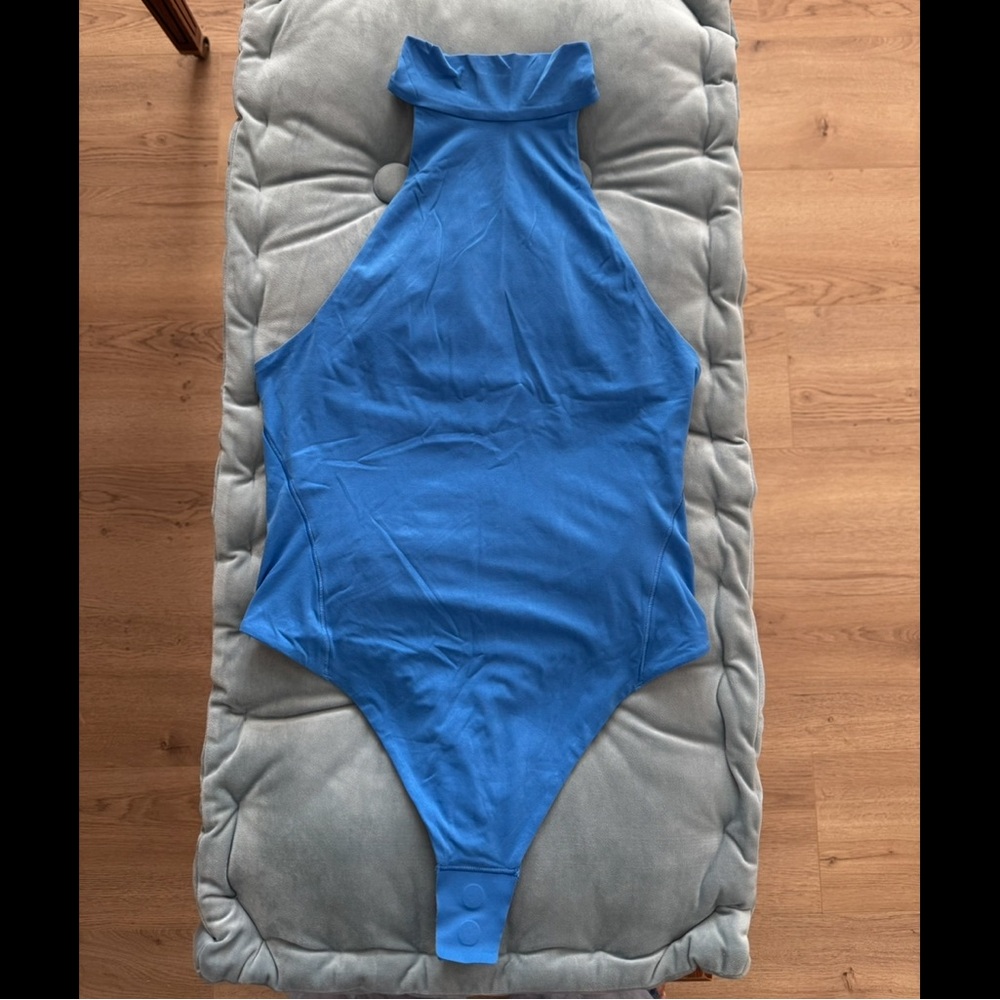 Lululemon Wundermost Ultra-Soft Mockneck Sleeveless Bodysuit in Pipe Dream Blue
